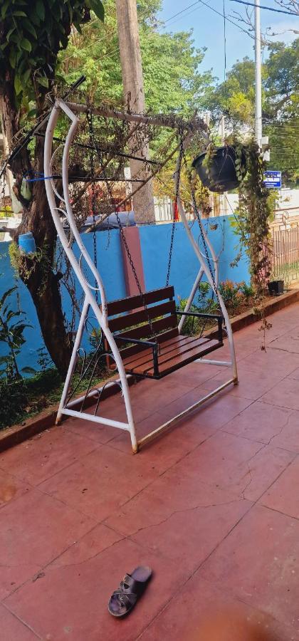Tony'S Garden House Back Packers Inn Jaffna Exterior foto