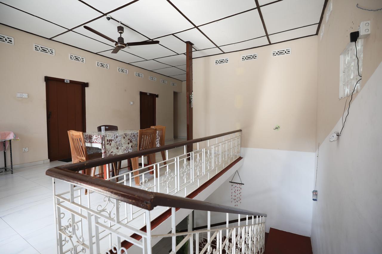 Tony'S Garden House Back Packers Inn Jaffna Exterior foto